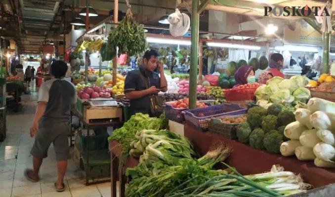 Suasana Pasar tradisional di kawasan Senen, Jakarta Pusat. (yono)