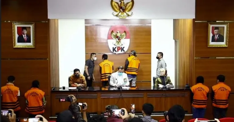 KPK resmi menetapkan Hakim Agung, Sudrajad Dumyati dan 9 orang lain sebagai tersangka kasus dugaan suap penanganan perkara di Makhamah Agung (MA).(Tangkap layar YouTube KPK)