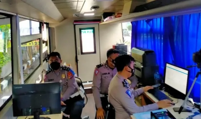 Suasana Layanan SIM keliling Polda Banten.(Ist)