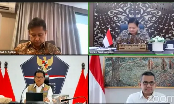 Menko Airlangga Hartarto saat  konferensi pers Evaluasi Program PC-PEN dan Optimalisasi Anggaran Program PEN 2021 secara daring.(Foto/tangkapanlayar)