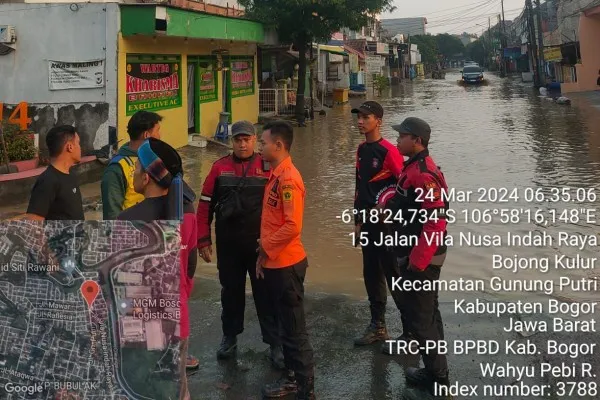 Kondisi saat terjadinya banjir di Bojong Kulur, Kecamatan Gunung Putri, Kabupaten Bogor. (Dok: BPBD Kabupaten Bogor)