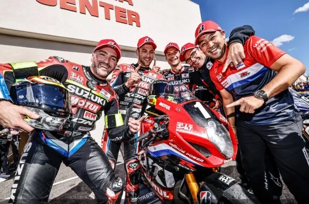 Tim Suzuki Yoshimura SERT Motul menjadi juara di ajang FIM EWC 24Hours, Bol d'Or 2021. (foto: ewc)