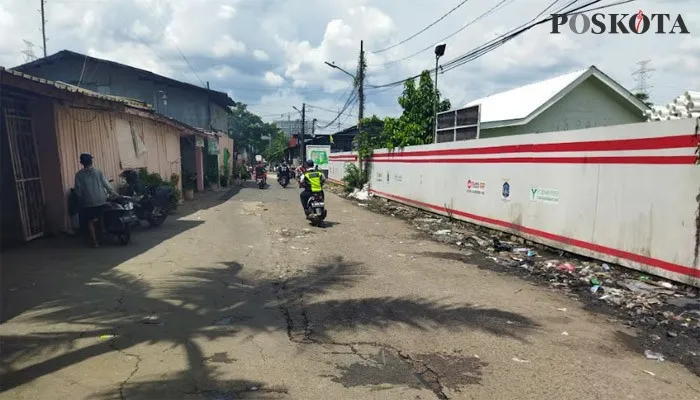 Lokasi aksi tawuran di kawasan permukiman PIK Penggilingan, Jakarta Timur yang terjadi pada Minggu (14/11/2021) pagi (Cr02)