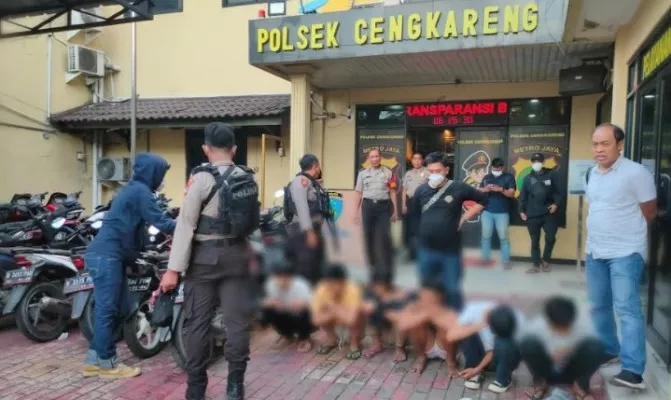 Polisi ringkus 12 remaja diduga hendak melakukan tawuran di wilayah Jakarta Barat. (Ist)