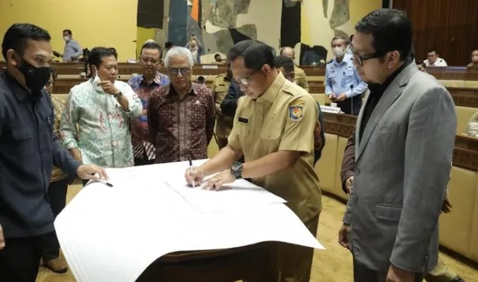 Mendagri Muhammad Tito Karnavian saat menghadiri rapat kerja bersama Pimpinan Komite I DPD. (ist)