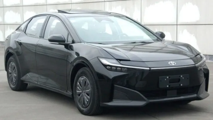 Sedan Toyota bZ3 adalah kendaraan listrik berbasis baterai (BEV) kedua yang dirilis oleh Toyota setelah bZ4X. (ist)