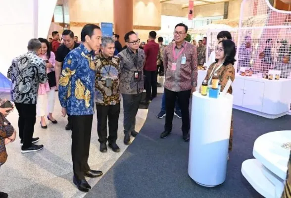 Presiden Joko Widodo saat menghadiri perhelatan UMKM Expo(rt)  Brilianpreneur. (biro pers)