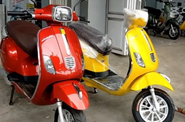 Motor listrik Uwinfly T3 yang Mirip Vespa. (Tangkap Layar YouTube/Berita Otomotif)