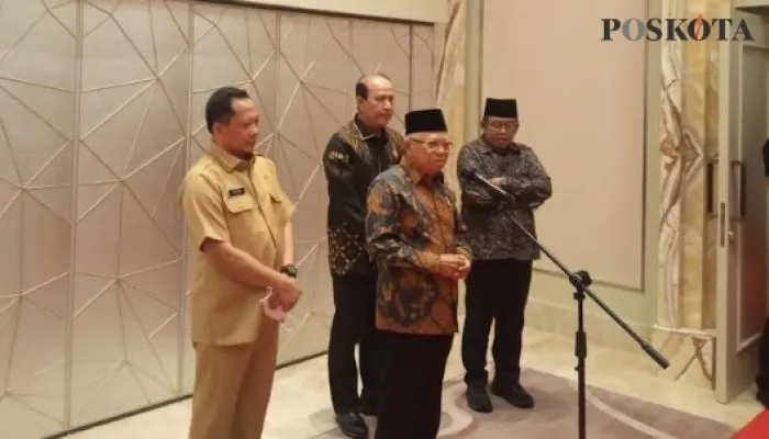 Wapres KH Ma'ruf Amin saat memberikan keterangan usai acara dialog kebangsaan. (johara)