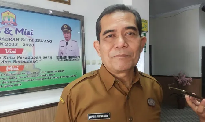 Wasis Dewanto, harga minyak curah di Serang bakalan naik seribu rupiah setiap hari. (Foto/luthfi) 