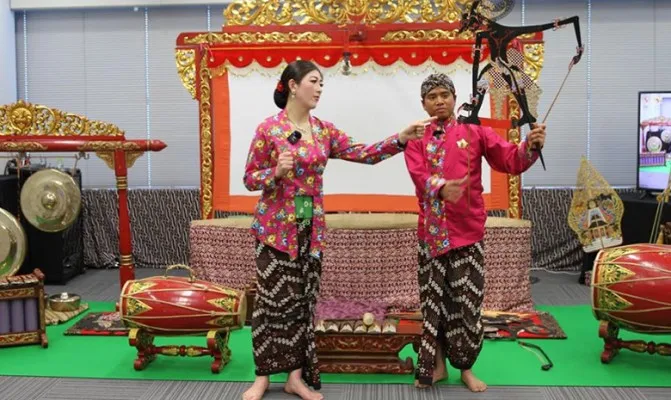 Gelaran Wayang Kulit bahasa Jepang di KBRI Tokyo, dibuka dengan Tari Jathilan oleh Grup Hannajoss. (Foto/kbri-tokyo)