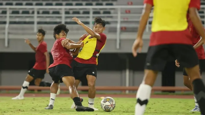 Indonesia U-19 saat menjalani latihan (foto/PSSI)