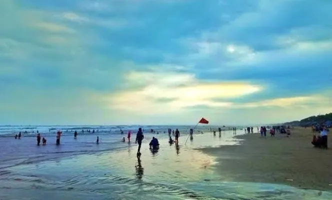 Suasana destinasi wisata pantai Bagedur di Lebak. (Foto: Ist).