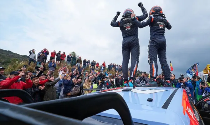 Thierry Neuville berhasil juarai seri 11 WRC Spanyol setelah alami mimpi buruk diseri-seri sebelumnya. (Foto/motorsport.hyundai.com)