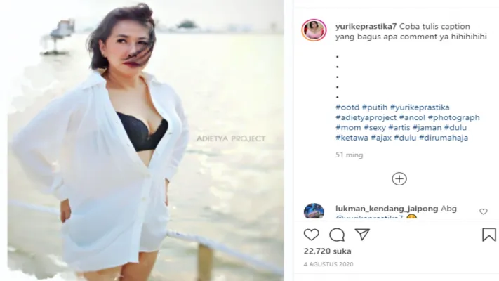 Yurike Prastika tetap bangga pamer foto seksi yang memperlihatkan lekuk tubuhnya meski usia sudah tak lagi muda. (foto: instagram/@yurikeprastika7/adietya project)